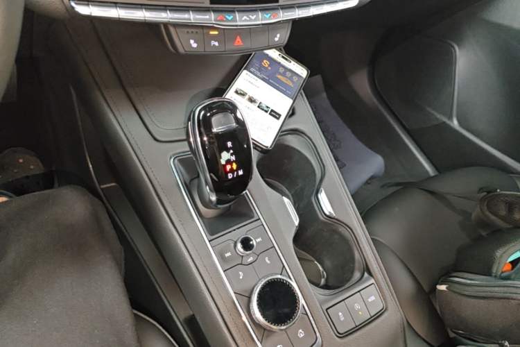 Used Cadillac XT4 2021 28T Two-Wheel Drive Leading Version Gear Lever