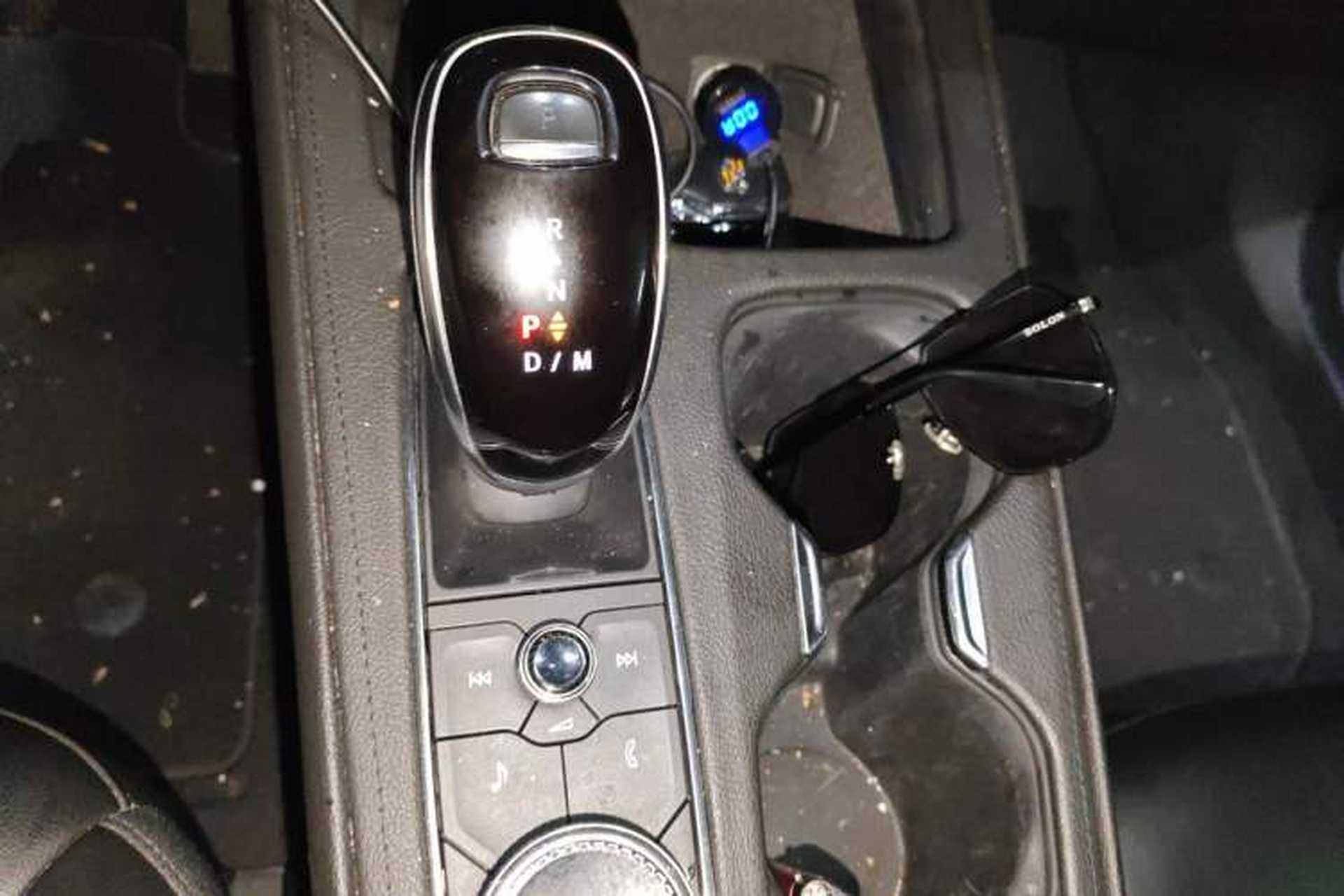 Used Cadillac XT4 2021 28T Two-Wheel Drive Leading Version Gear Lever