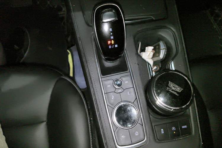 Used Cadillac XT4 2021 28T Two-Wheel Drive Leading Version Gear Lever