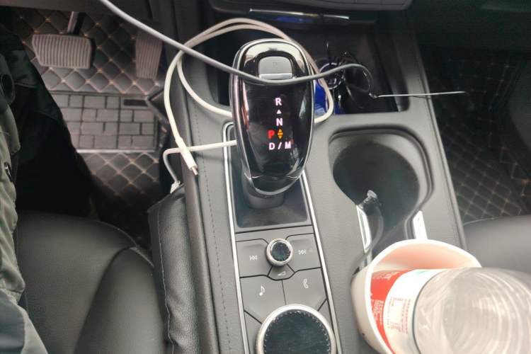 Used Cadillac XT4 2021 28T Two-Wheel Drive Leading Version Gear Lever