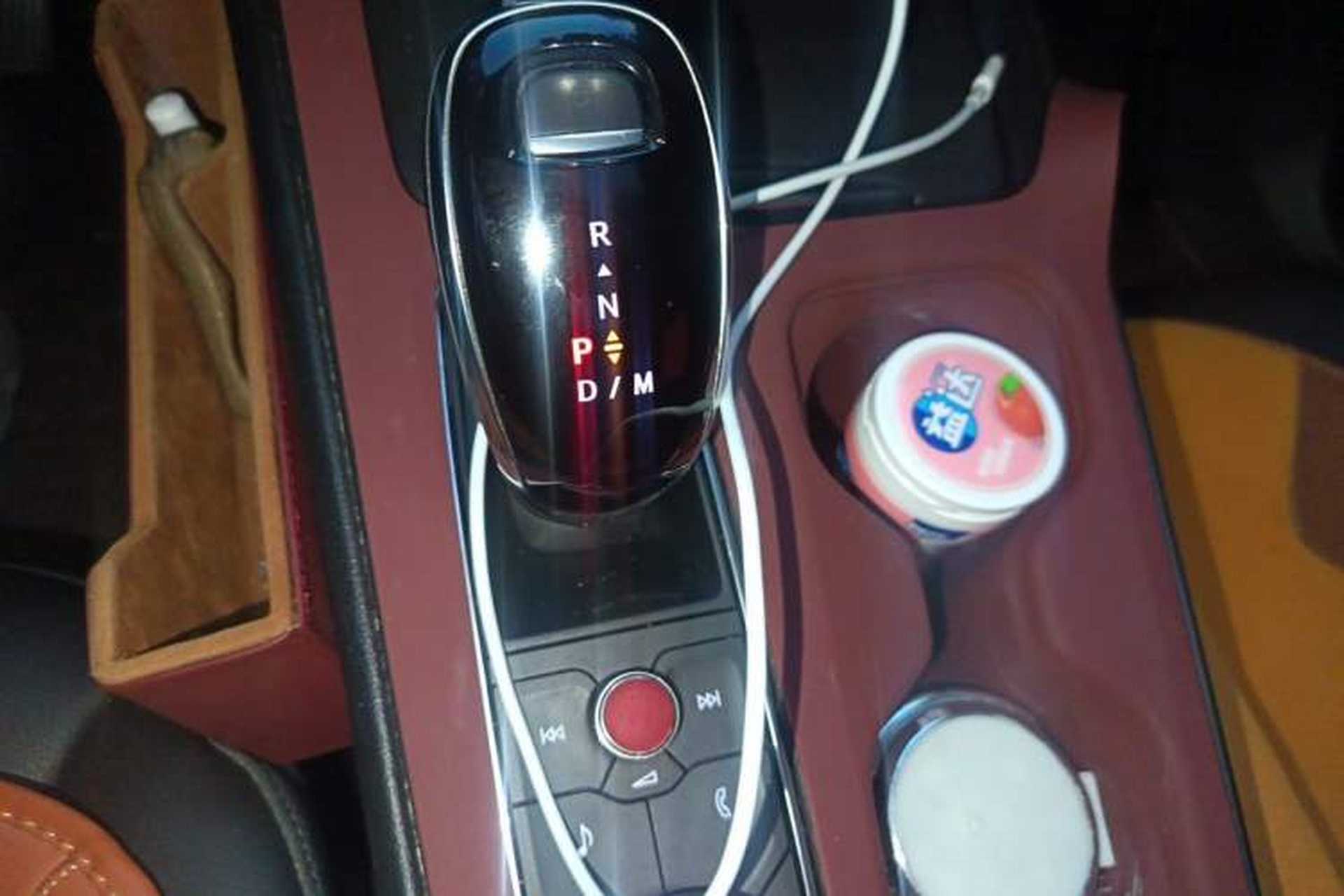 Used Cadillac XT4 2021 28T Two-Wheel Drive Leading Version Gear Lever