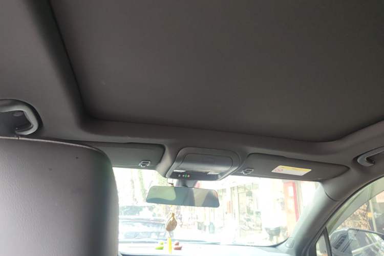 Used Cadillac XT4 2021 28T Two-Wheel Drive Leading Version Headliner