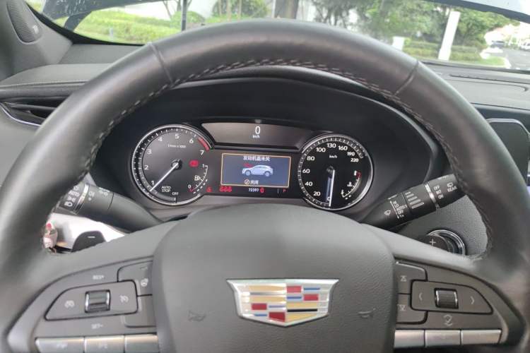 Used Cadillac XT4 2021 28T Two-Wheel Drive Leading Version Instrument Cluster