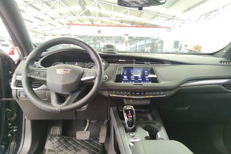 Used Cadillac XT4 2021 28T Two-Wheel Drive Tech Edition Interior 2