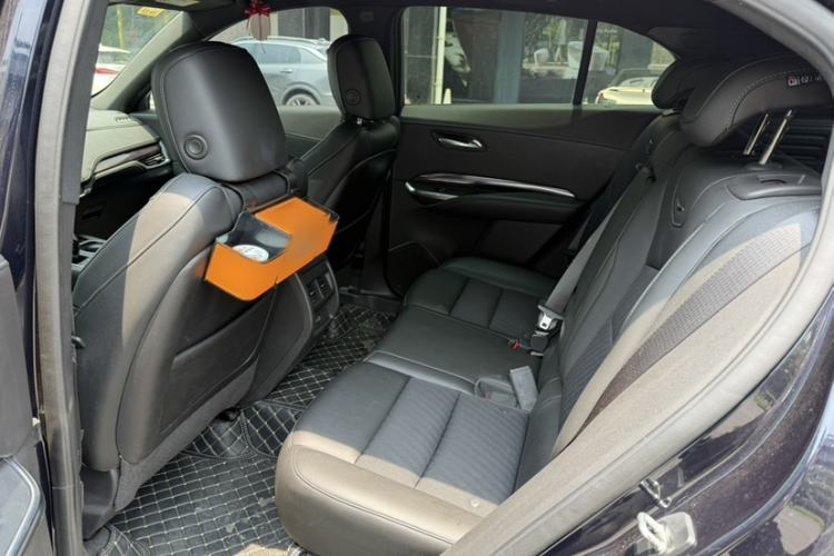 Used Cadillac XT4 2021 28T Two-Wheel Drive Tech Edition Interior 6