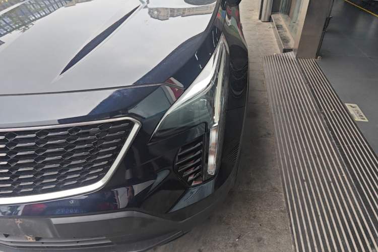 Used Cadillac XT4 2021 28T Two-Wheel Drive Tech Edition Left Front Headlight