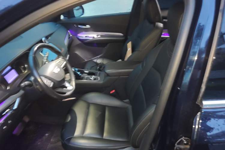 Used Cadillac XT4 2021 28T Two-Wheel Drive Leading Version Left Front Seat