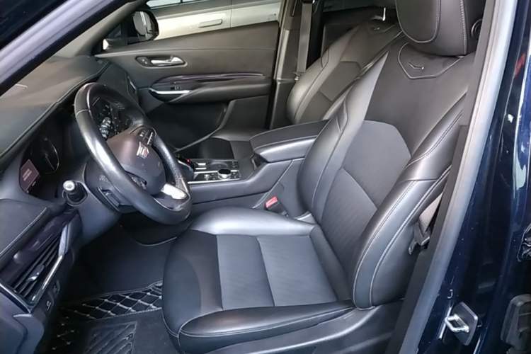 Used Cadillac XT4 2021 28T Two-Wheel Drive Tech Edition Left Front Seat