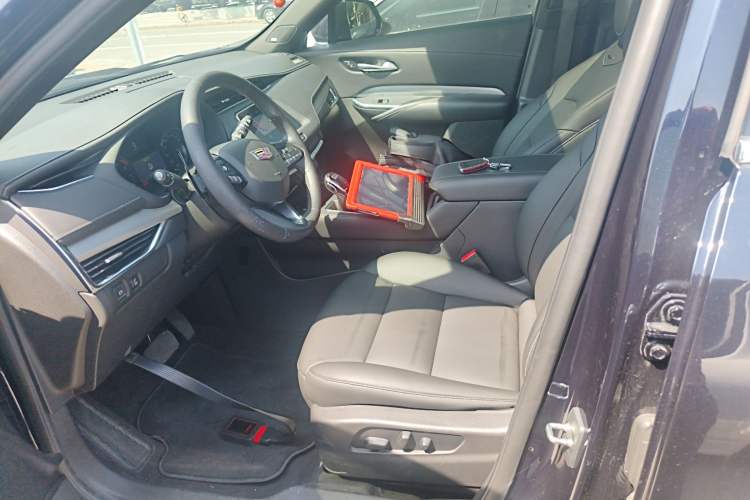 Used Cadillac XT4 2021 28T Two-Wheel Drive Leading Version Left Front Seat