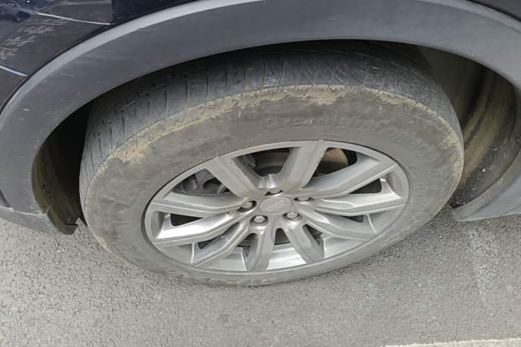 Used Cadillac XT4 2021 28T Two-Wheel Drive Leading Version Left Front Wheel Hub