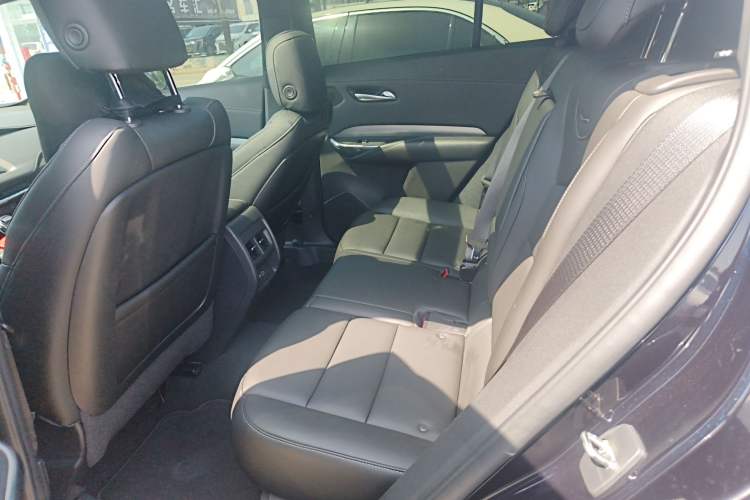 Used Cadillac XT4 2021 28T Two-Wheel Drive Leading Version Left Rear Seat