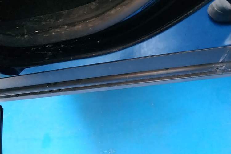 Used Cadillac XT4 2021 28T Two-Wheel Drive Tech Edition Left Side Sill