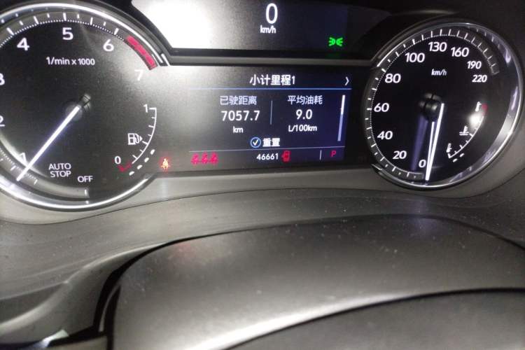 Used Cadillac XT4 2021 28T Two-Wheel Drive Leading Version Odometer Close Up