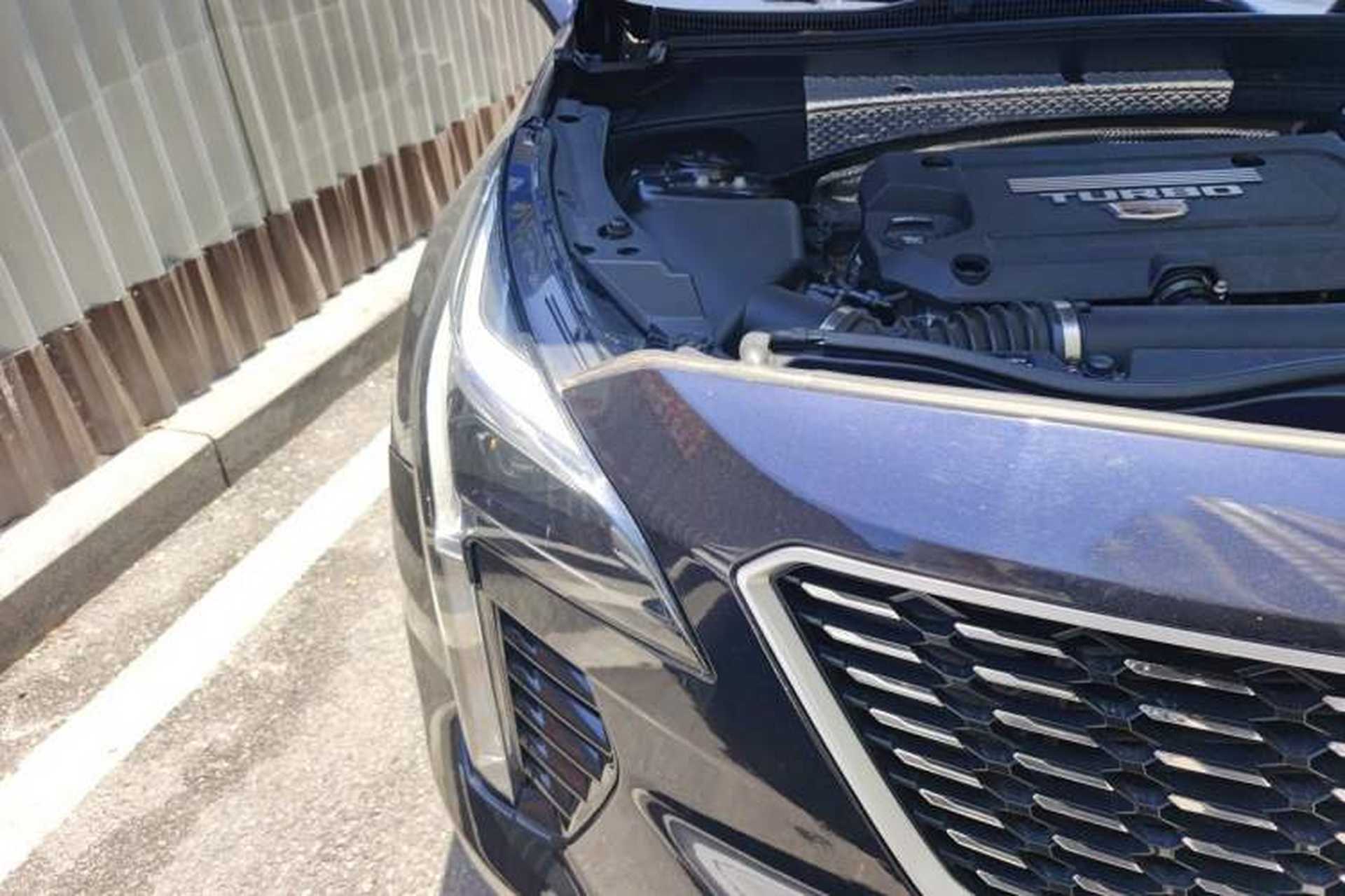 Used Cadillac XT4 2021 28T Two-Wheel Drive Tech Edition Right Front Headlight