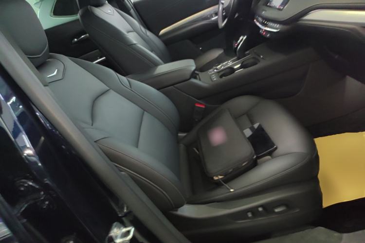 Used Cadillac XT4 2021 28T Two-Wheel Drive Leading Version Right Front Seat