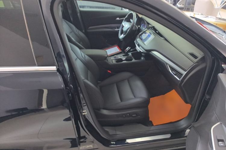 Used Cadillac XT4 2021 28T Two-Wheel Drive Luxury Version Right Front Seat
