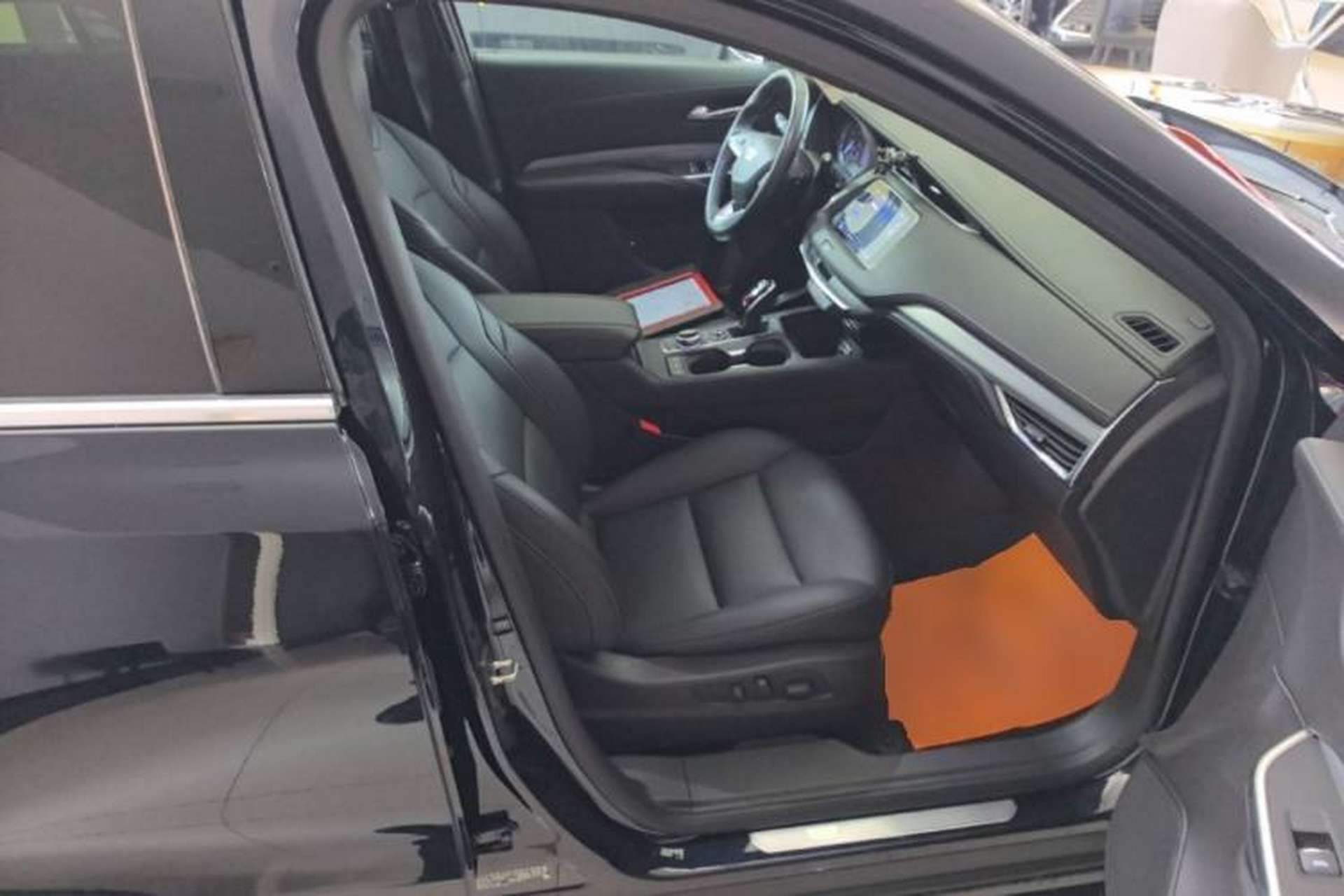 Used Cadillac XT4 2021 28T Two-Wheel Drive Luxury Version Right Front Seat