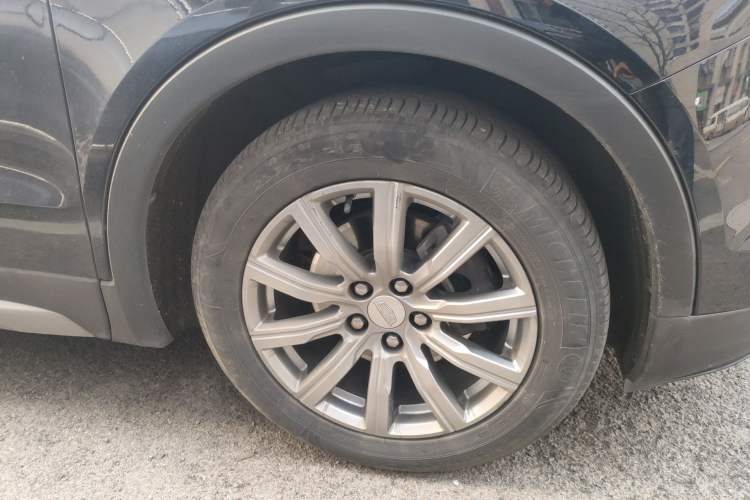 Used Cadillac XT4 2021 28T Two-Wheel Drive Leading Version Right Front Wheel Hub