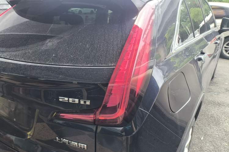 Used Cadillac XT4 2021 28T Two-Wheel Drive Tech Edition Right Rear Taillight
