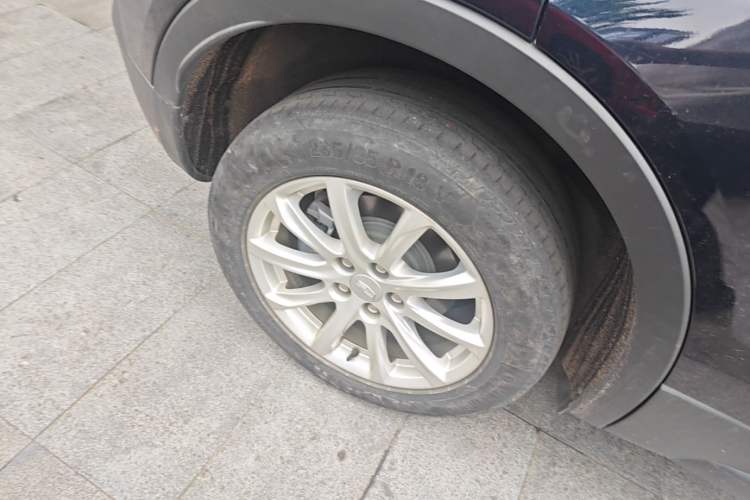 Used Cadillac XT4 2021 28T Two-Wheel Drive Tech Edition Right Rear Wheel Hub