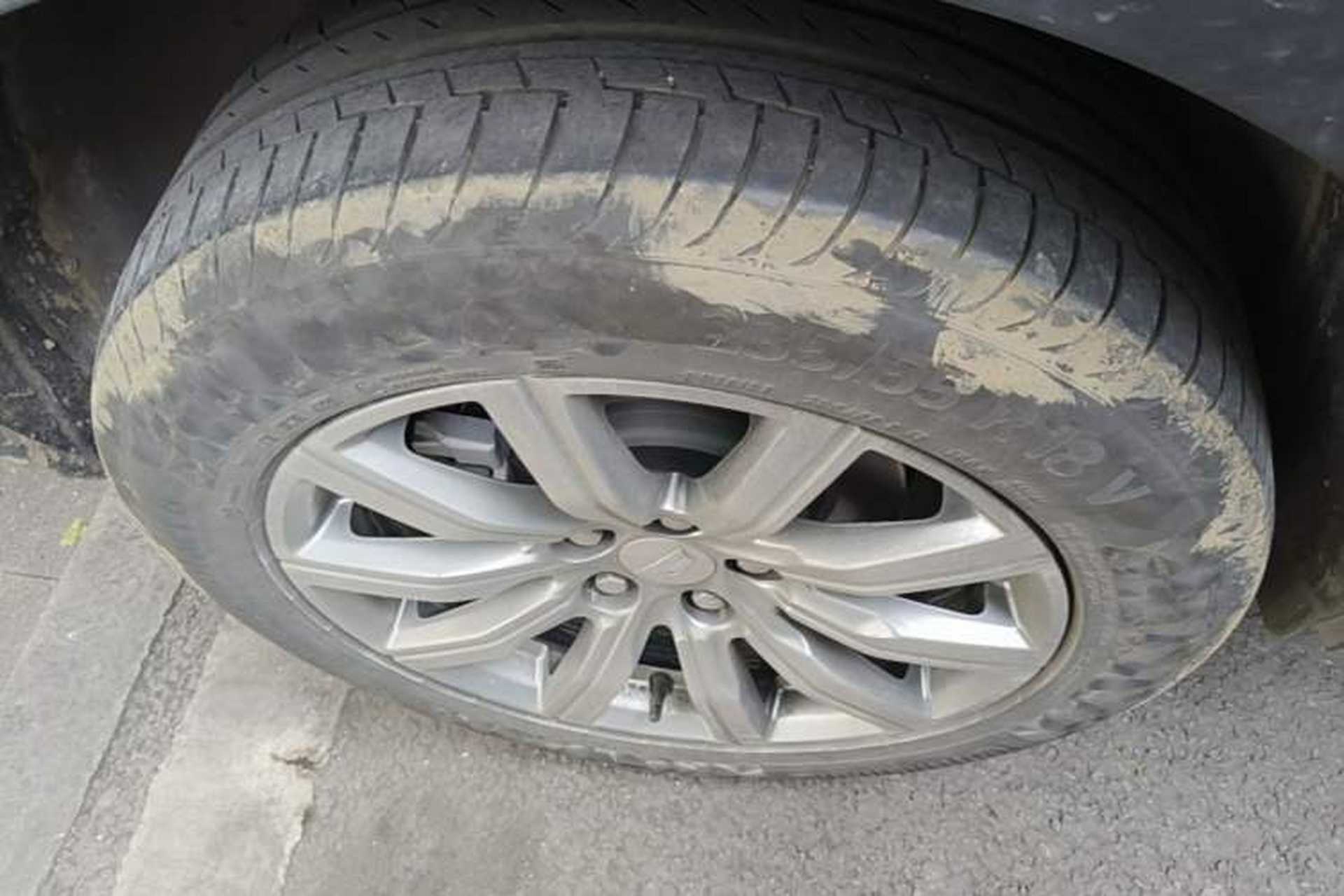 Used Cadillac XT4 2021 28T Two-Wheel Drive Leading Version Right Rear Wheel Hub