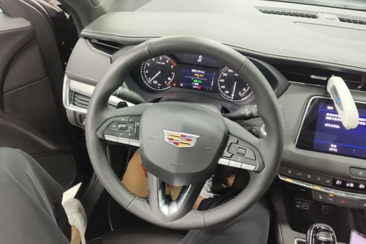 Used Cadillac XT4 2021 28T Two-Wheel Drive Leading Version Steering Wheel