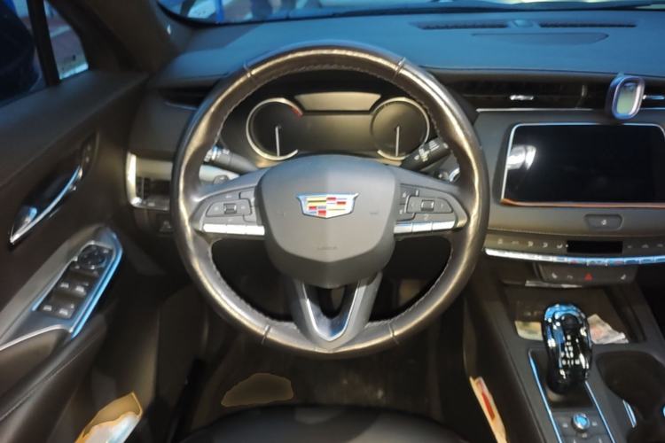 Used Cadillac XT4 2021 28T Two-Wheel Drive Leading Version Steering Wheel