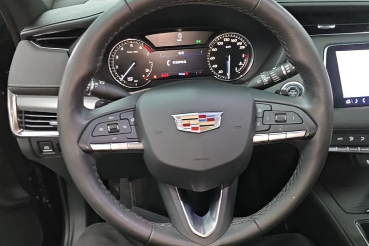 Used Cadillac XT4 2021 28T Two-Wheel Drive Leading Version Steering Wheel