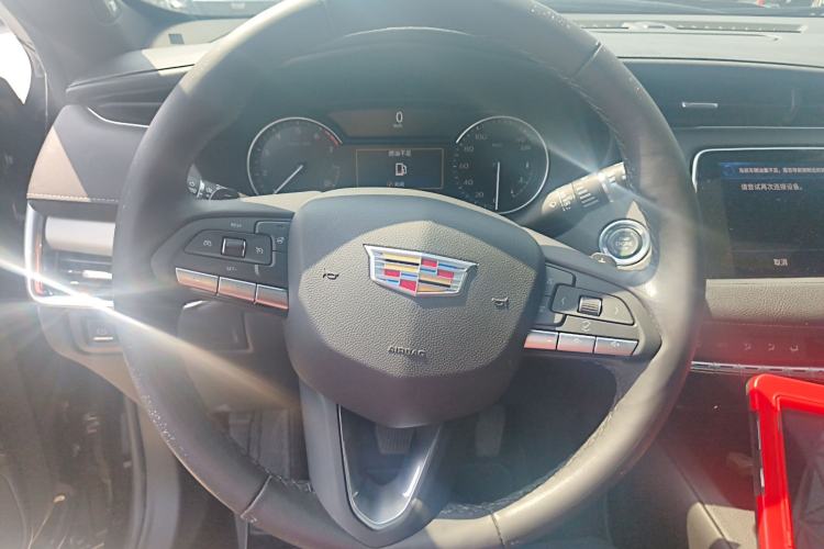 Used Cadillac XT4 2021 28T Two-Wheel Drive Leading Version Steering Wheel