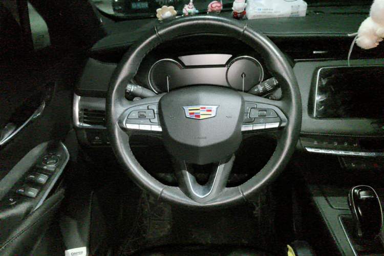 Used Cadillac XT4 2021 28T Two-Wheel Drive Leading Version Steering Wheel
