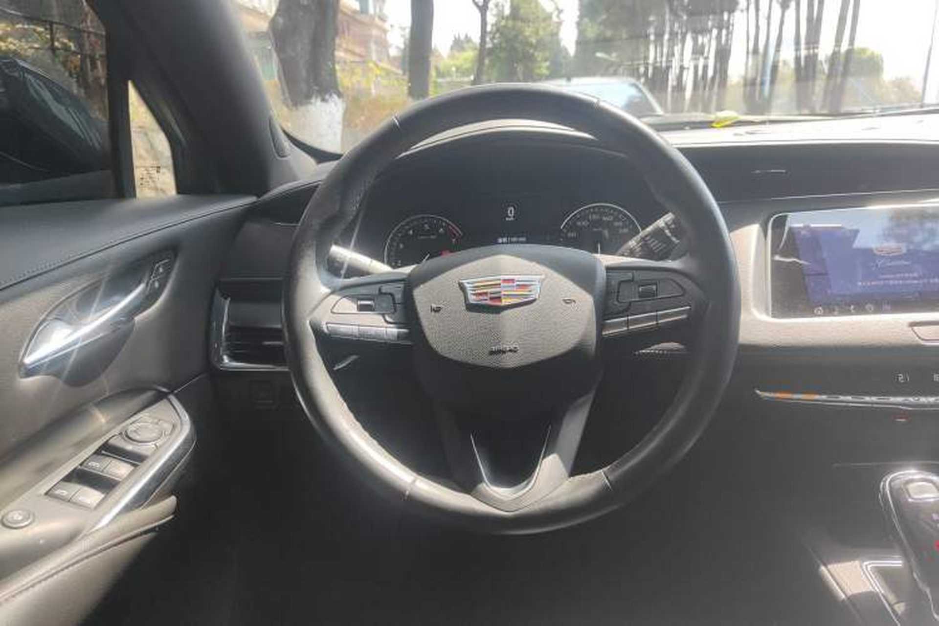 Used Cadillac XT4 2021 28T Two-Wheel Drive Leading Version Steering Wheel