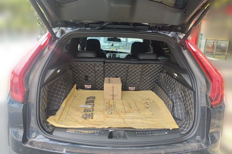 Used Cadillac XT4 2021 28T Two-Wheel Drive Leading Version Trunk