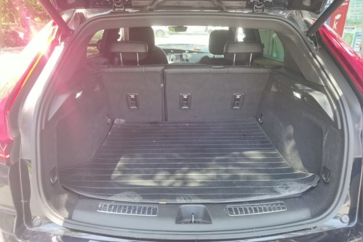 Used Cadillac XT4 2021 28T Two-Wheel Drive Luxury Version Trunk
