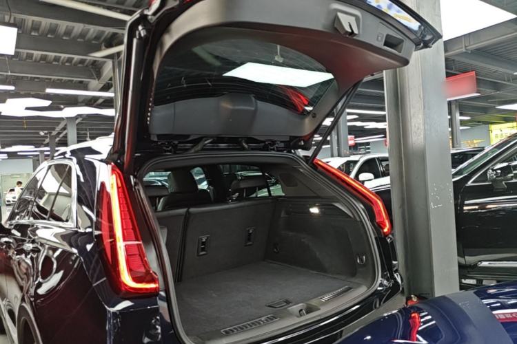 Used Cadillac XT4 2021 28T Two-Wheel Drive Leading Version Trunk
