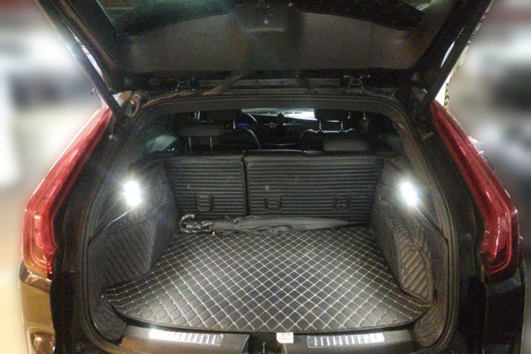 Used Cadillac XT4 2021 28T Two-Wheel Drive Leading Version Trunk