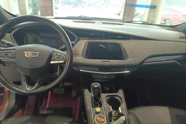 Used Cadillac XT4 2021 28T Two-Wheel Drive Tech Edition Audio And AC Panel