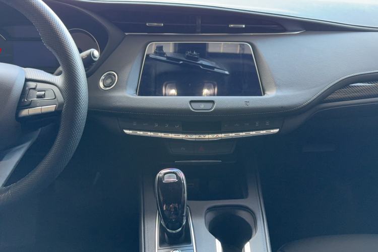 Used Cadillac XT4 2021 28T Two-Wheel Drive Tech Edition Audio And AC Panel