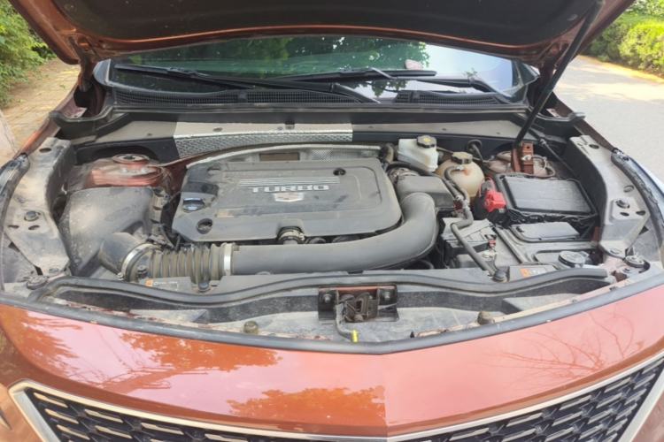 Used Cadillac XT4 2021 28T Two-Wheel Drive Luxury Version Engine Bay