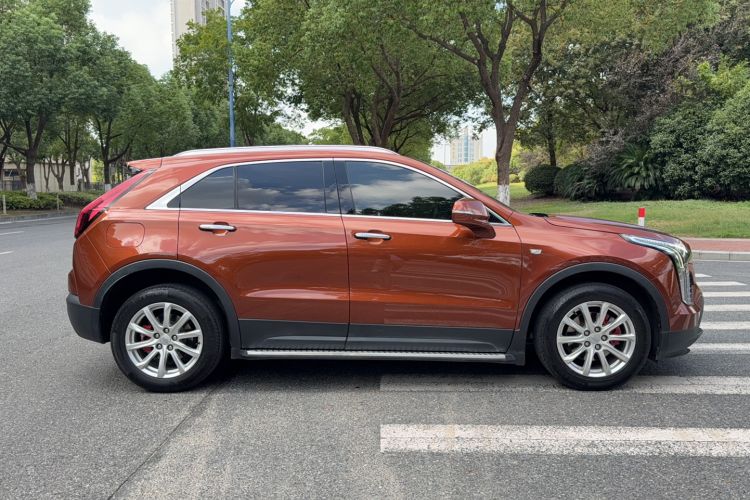Used Cadillac XT4 2021 28T Two-Wheel Drive Tech Edition Exterior 2