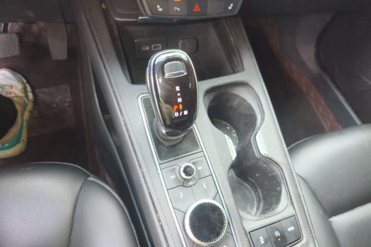 Used Cadillac XT4 2021 28T Two-Wheel Drive Luxury Version Gear Lever