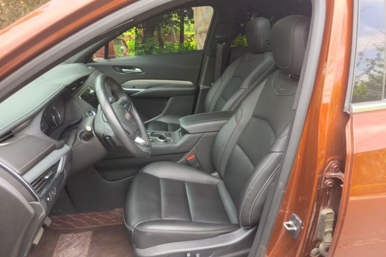 Used Cadillac XT4 2021 28T Two-Wheel Drive Luxury Version Left Front Seat