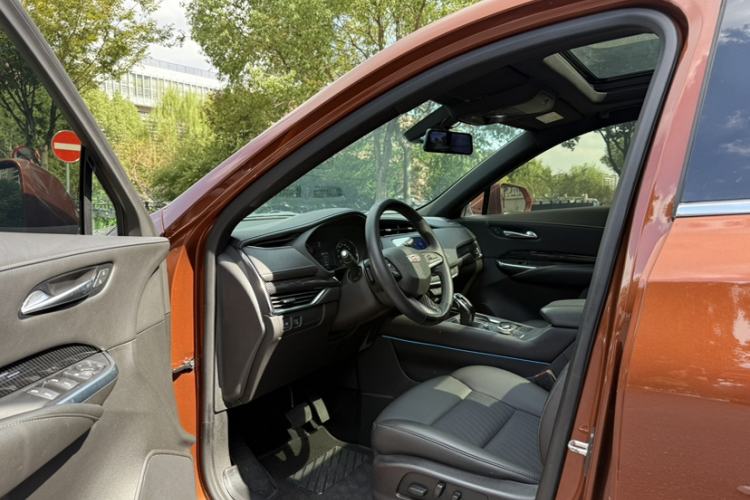 Used Cadillac XT4 2021 28T Two-Wheel Drive Tech Edition Left Front Seat