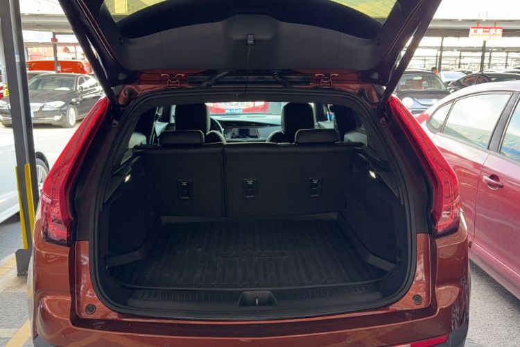 Used Cadillac XT4 2021 28T Two-Wheel Drive Tech Edition Trunk