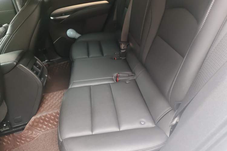 Used Cadillac XT4 2021 28T Two-Wheel Drive Luxury Version Left Rear Seat