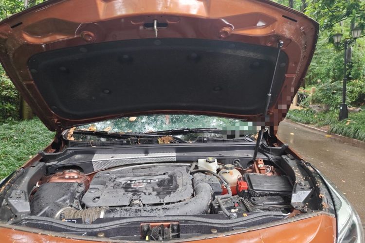 Used Cadillac XT4 2021 28T Two-Wheel Drive Luxury Version Engine Bay