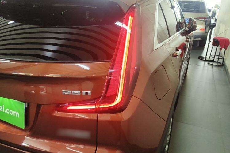 Used Cadillac XT4 2021 28T Two-Wheel Drive Luxury Version Exterior 3