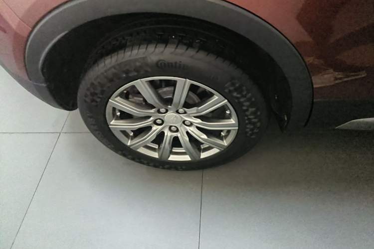 Used Cadillac XT4 2021 28T Two-Wheel Drive Luxury Version Exterior 5