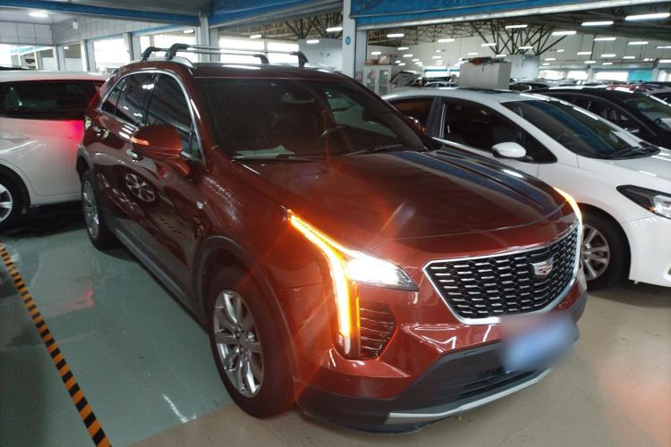 Used Cadillac XT4 2021 28T Two-Wheel Drive Leading Version Front Right 45 Deg