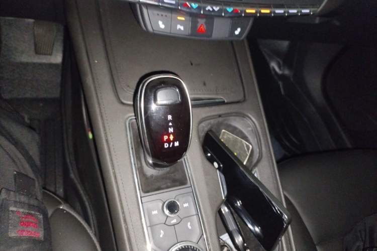 Used Cadillac XT4 2021 28T Two-Wheel Drive Leading Version Gear Lever