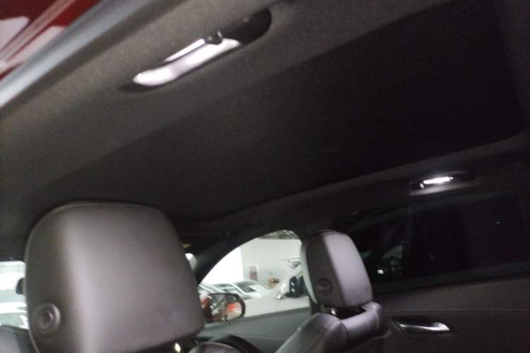 Used Cadillac XT4 2021 28T Two-Wheel Drive Leading Version Headliner